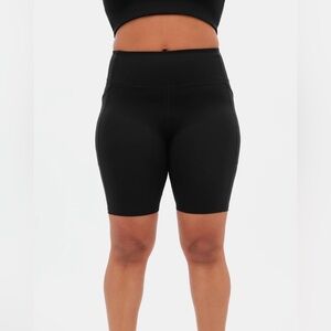 Girlfriend Collective Black High-Rise Side Pockets Bike Short 8.5 Inseam Sz 6XL.